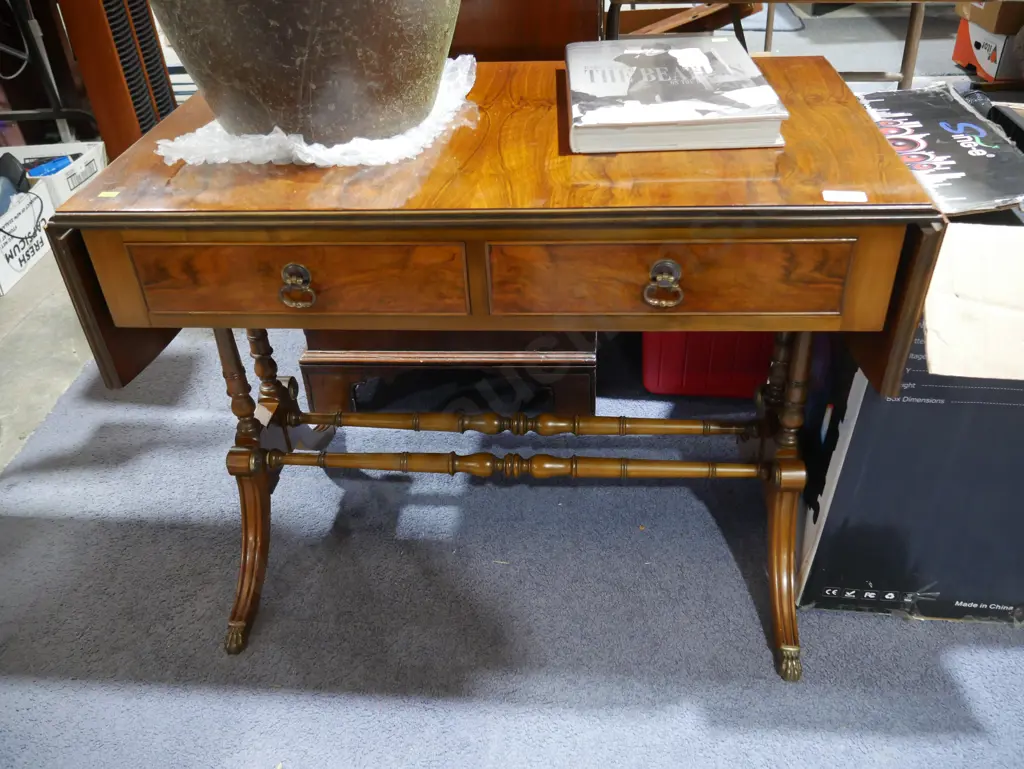 Drop side occasional table Image 1++