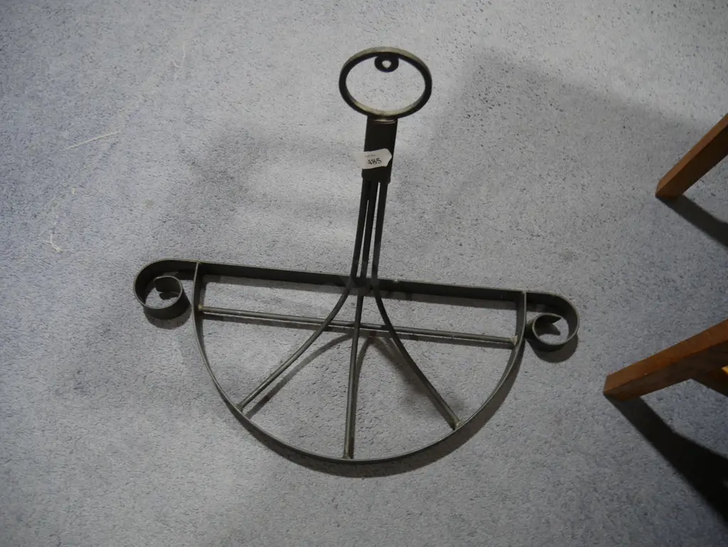 Pot hanger Image 1++