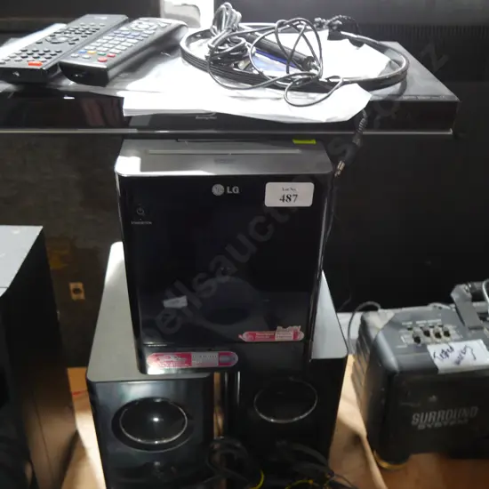LG stereo system and Samsung Blu-ray player