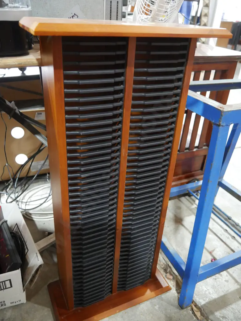 CD rack Image 1++
