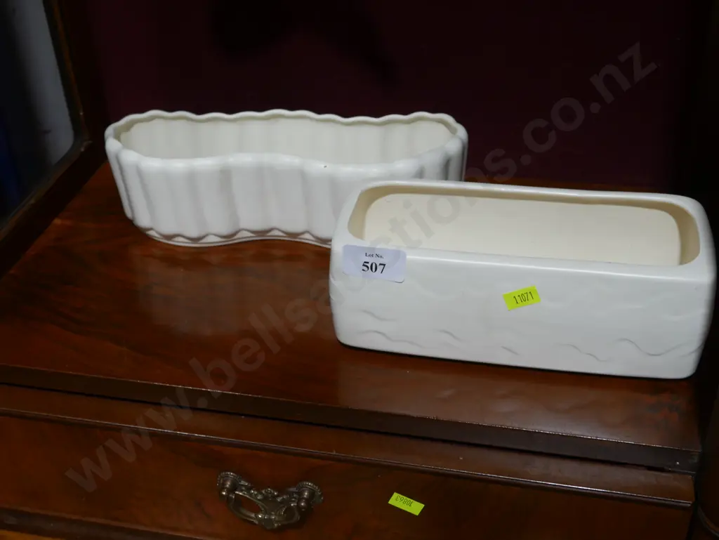 2 Crown Lynn trough vases Image 1++