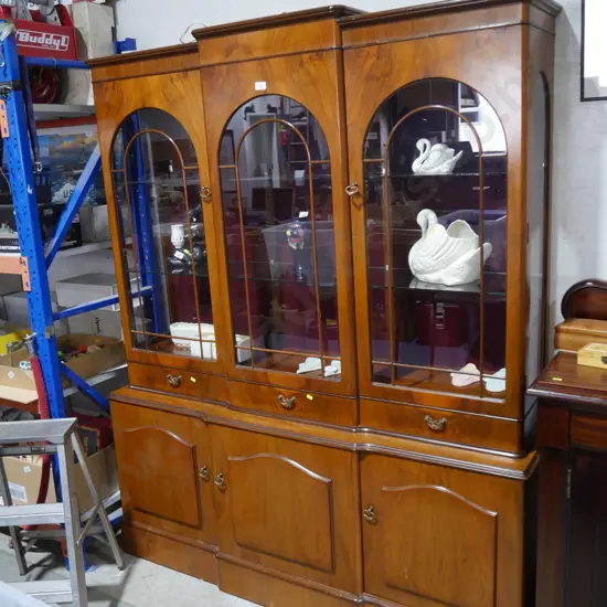 Display cabinet