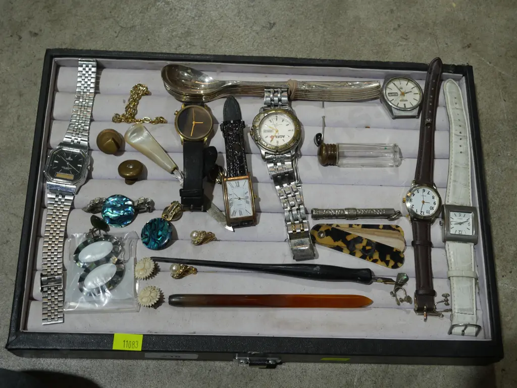 Watches, costume jewellery etc Image 1++