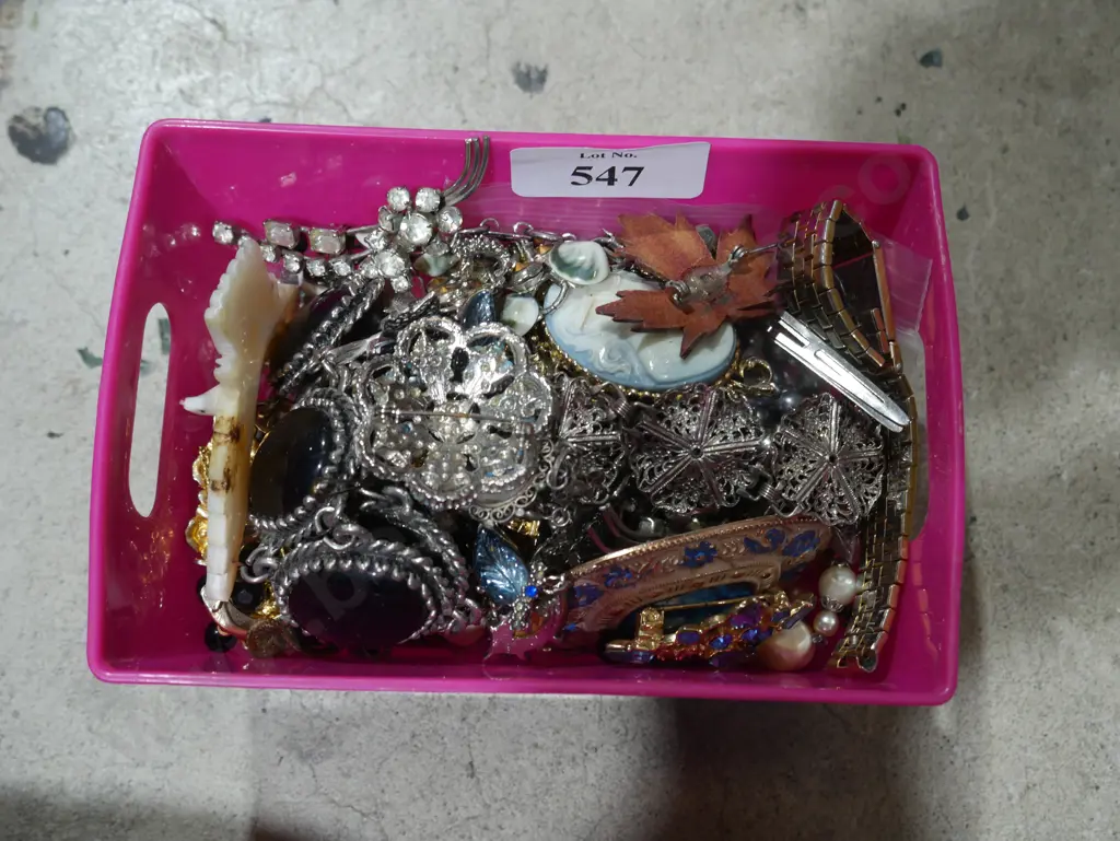 Costume jewellery etc Image 1++