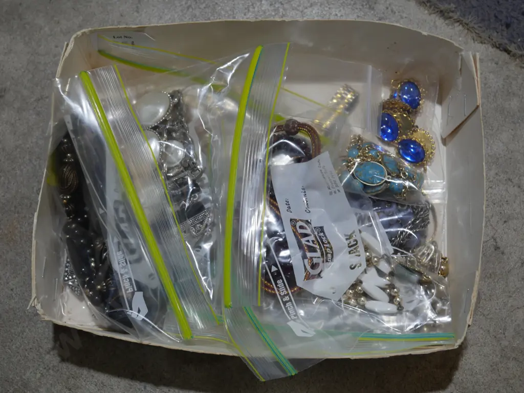 Costume Jewellery, watch etc Image 1++