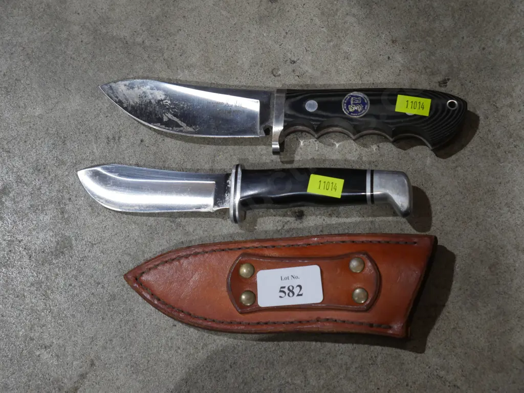 Buck USA and Hibben hunting knives Image 1++
