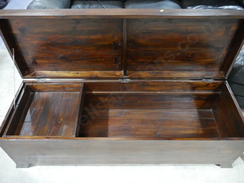 Large wooden trunk Image 1++