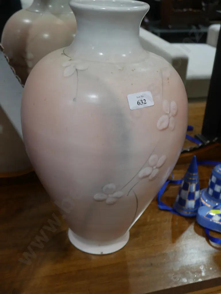 Large pink vase Image 1++