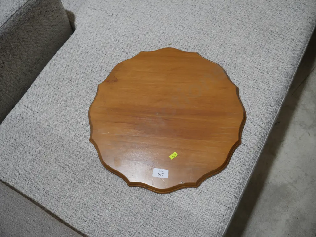 Occasional table top with no base Image 1++