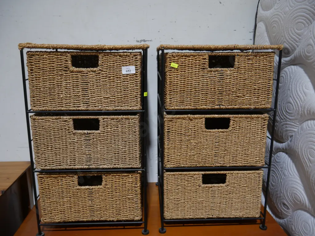 Pair of wicker drawers Image 1++