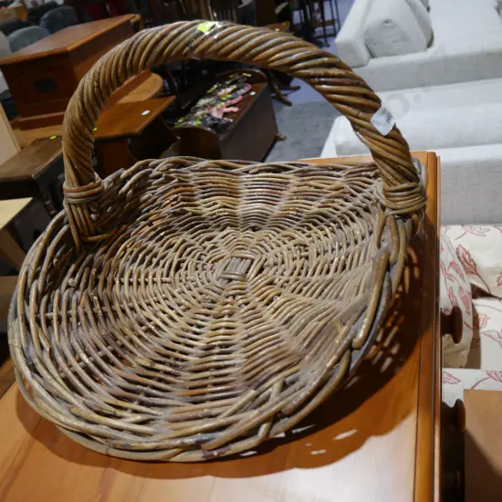 Cane basket