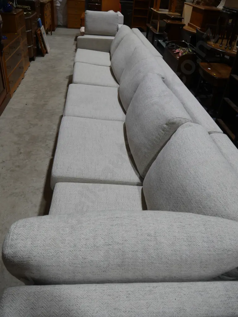 5-seater lounge suite with chaise Image 1++