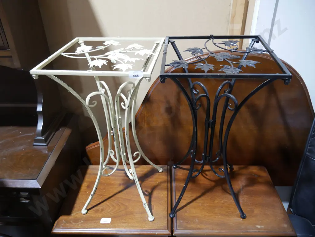 2 metal plant tables Image 1++