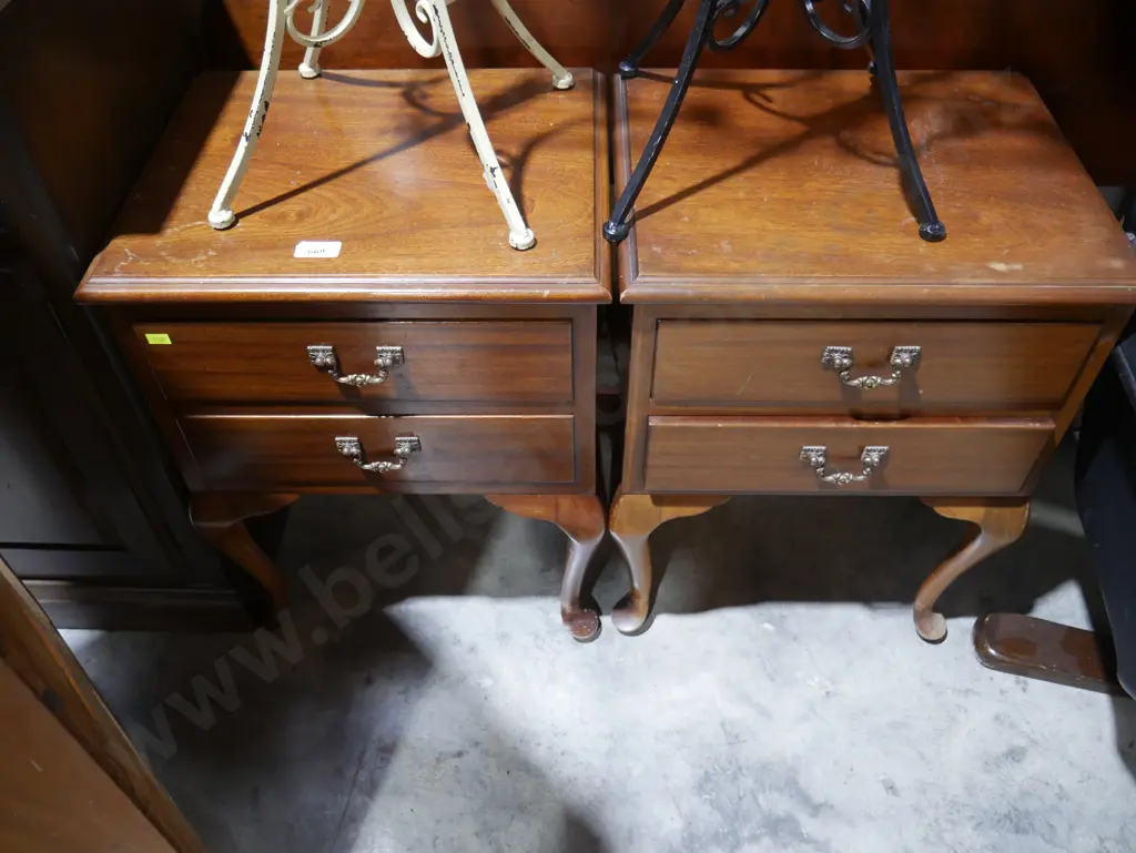 Two bedside drawers and headboard Image 1++