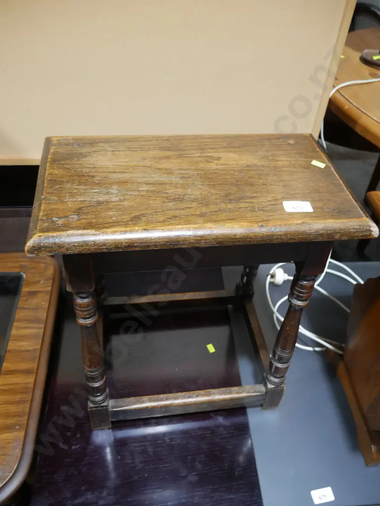 Wooden stool Image 1++