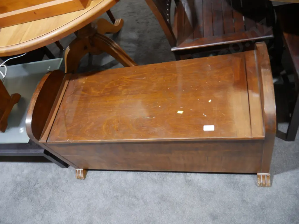 Wooden trunk Image 1++