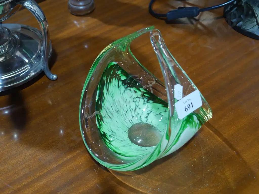 Art glass bowl Image 1++