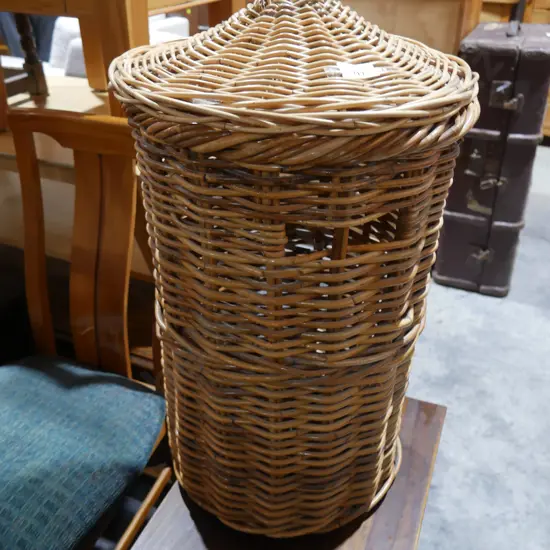 Cane laundry hamper