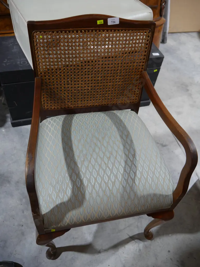 Bergere back chair Image 1++