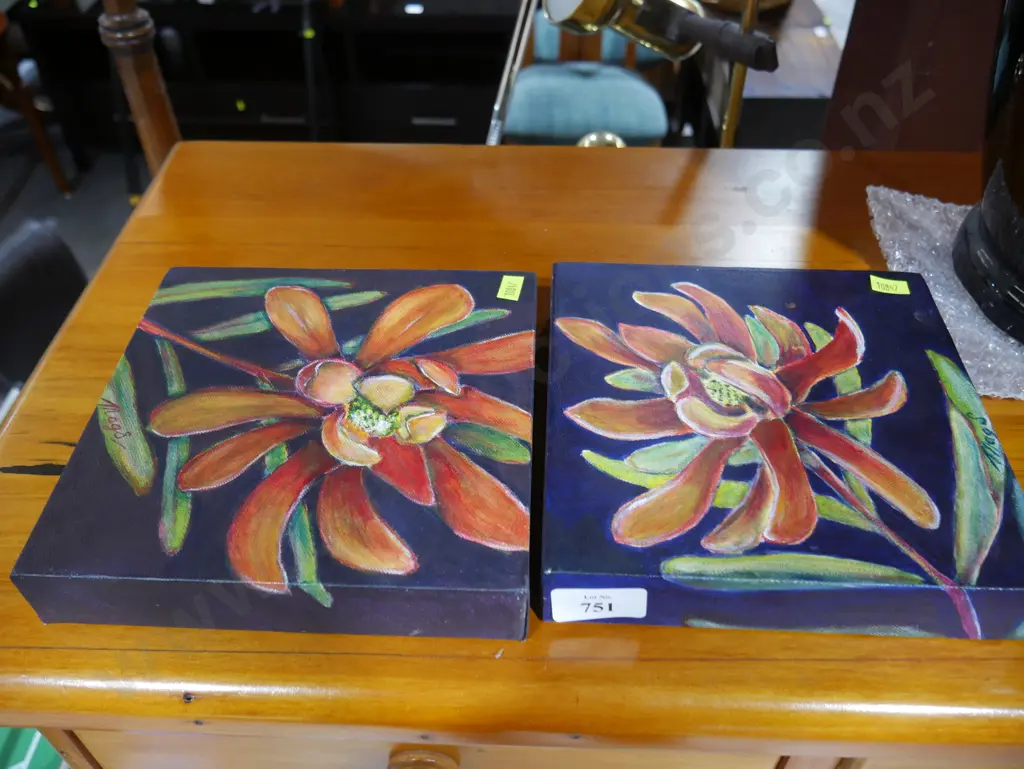 2 canvas flower artworks Image 1++
