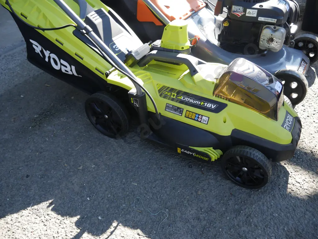 Ryobi lawnmower Image 1++