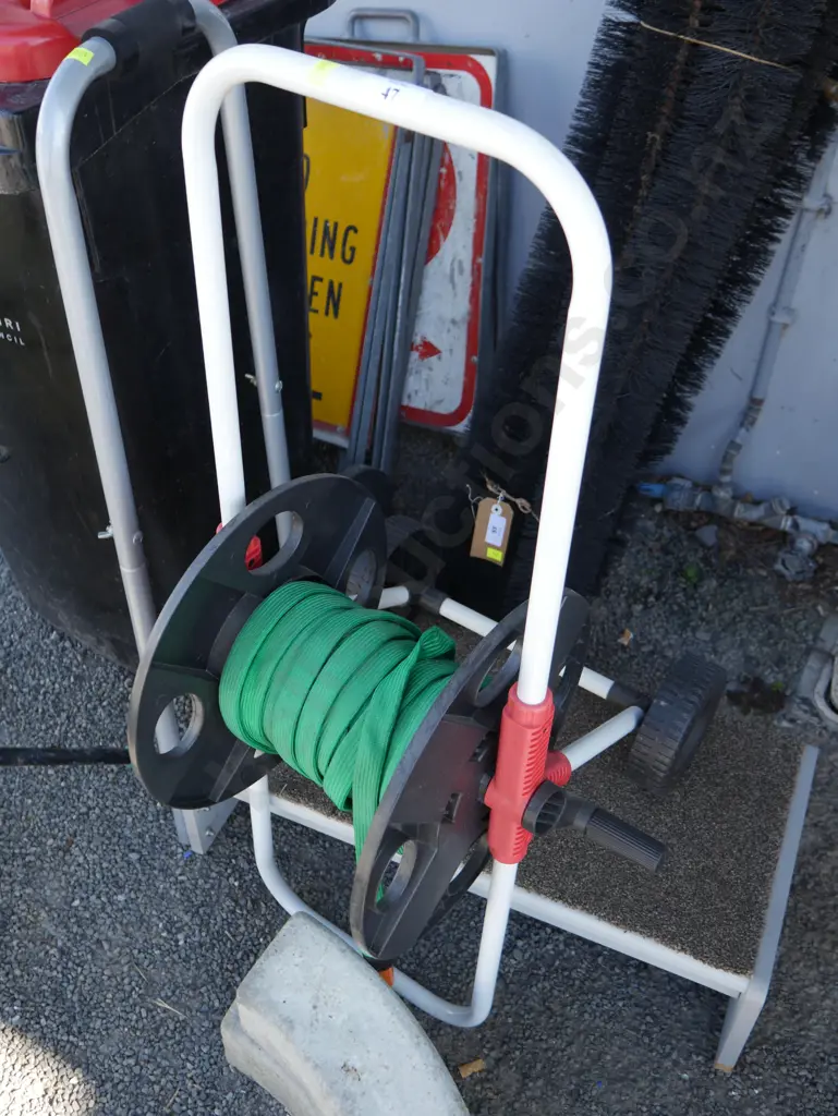 Roll up hose Image 1++