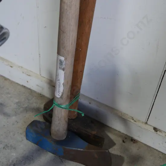 Wood splitters