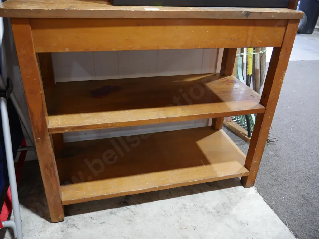 Wooden shelf Image 1++