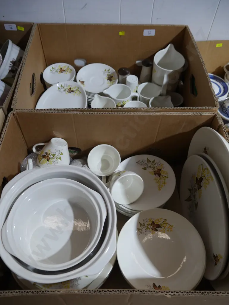C.Lynn dinner set Image 1++