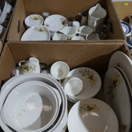C.Lynn dinner set
