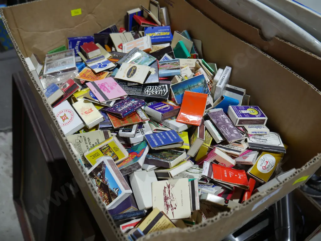 Souvenir matches Image 1++