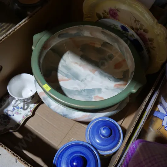 2 boxes of pottery