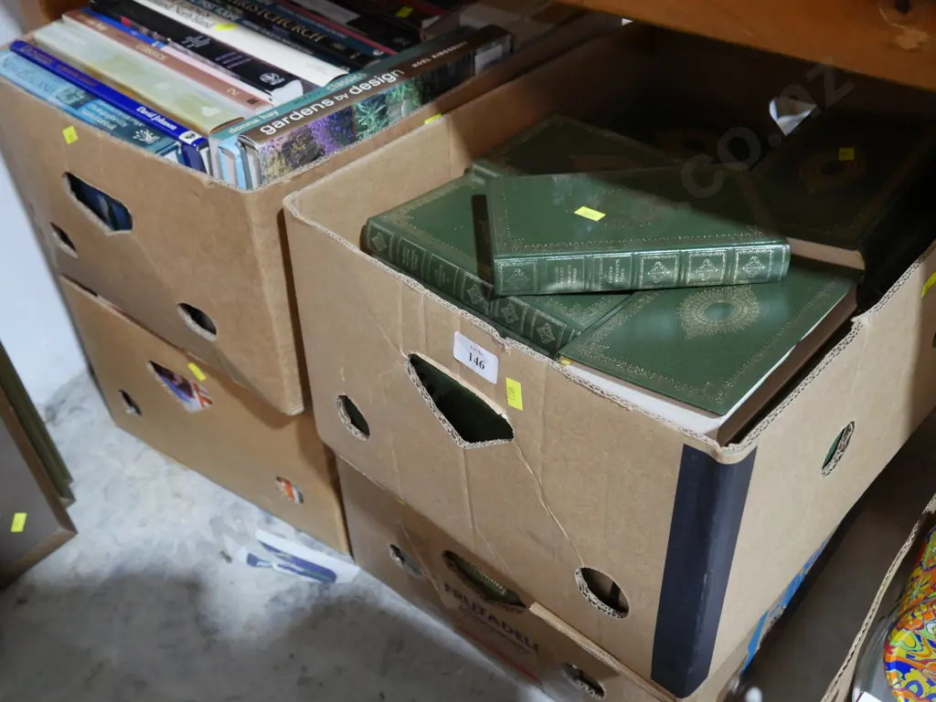 Books Image 1++