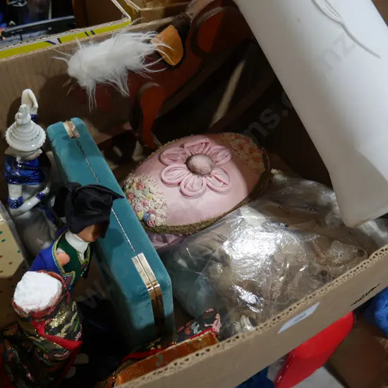 Box of sundries