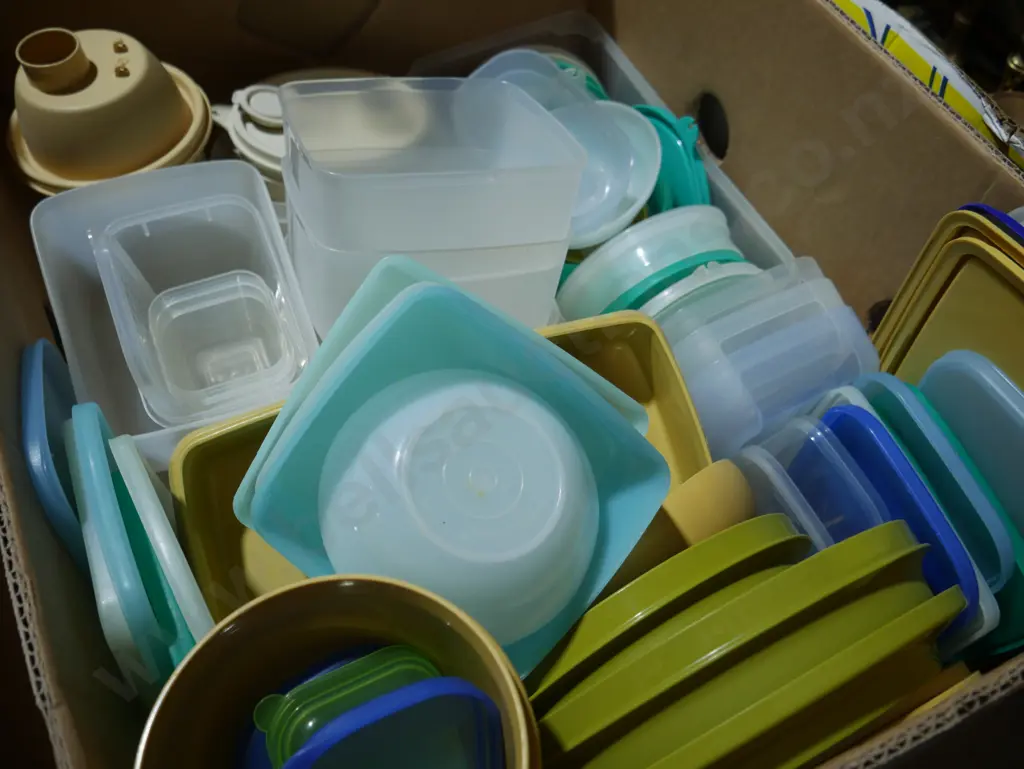 Tupperware etc Image 1++
