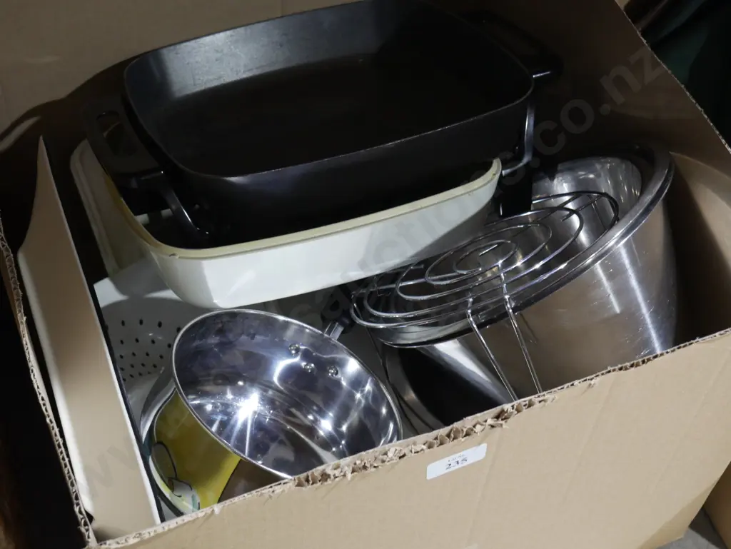 Stainless bowls etc Image 1++