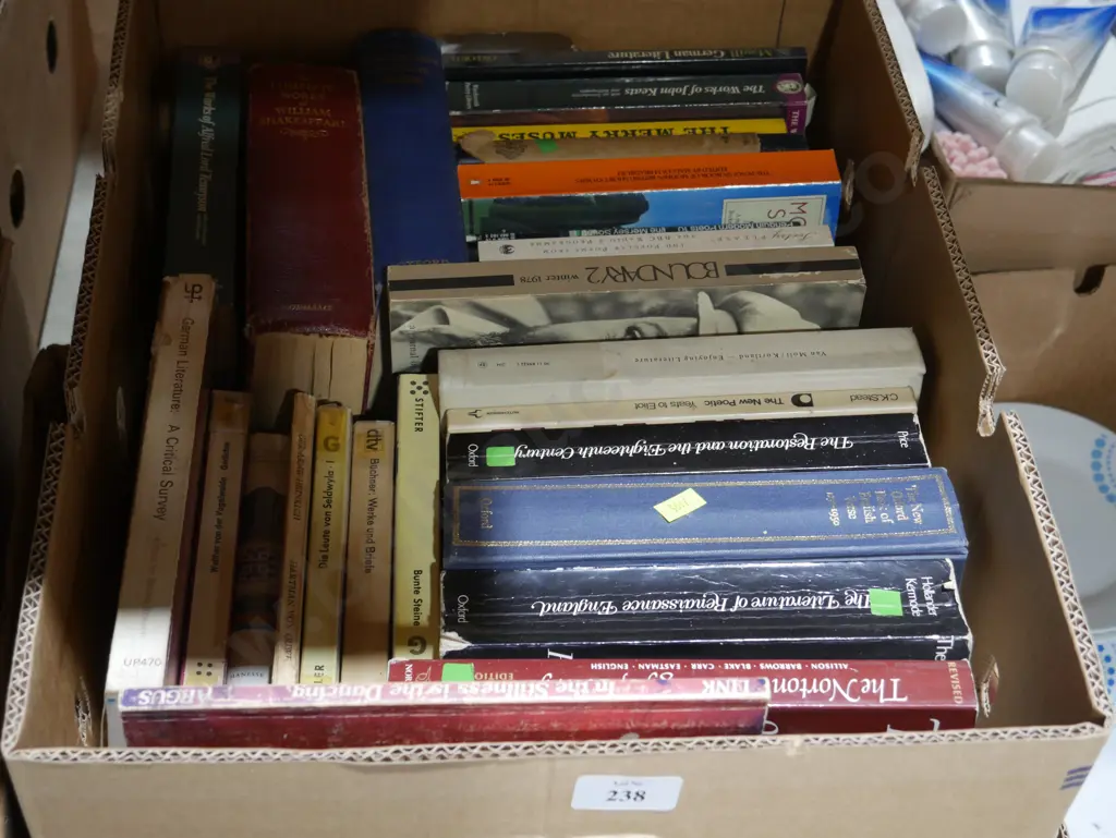 Books Image 1++