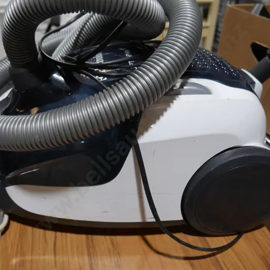 Vacuum cleaner