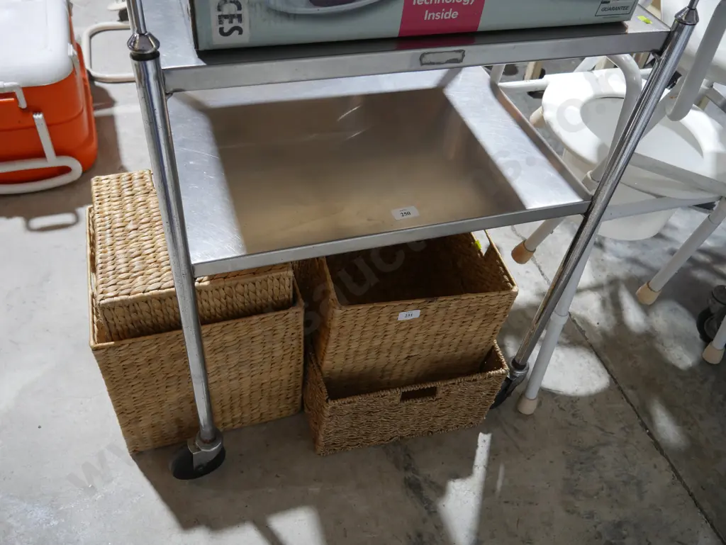 2 tier metal trolley Image 1++