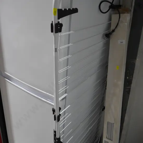 Clothes rack