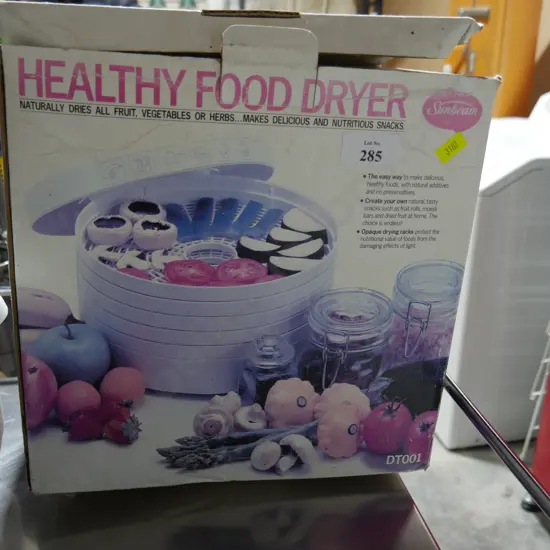 Food dehydrator