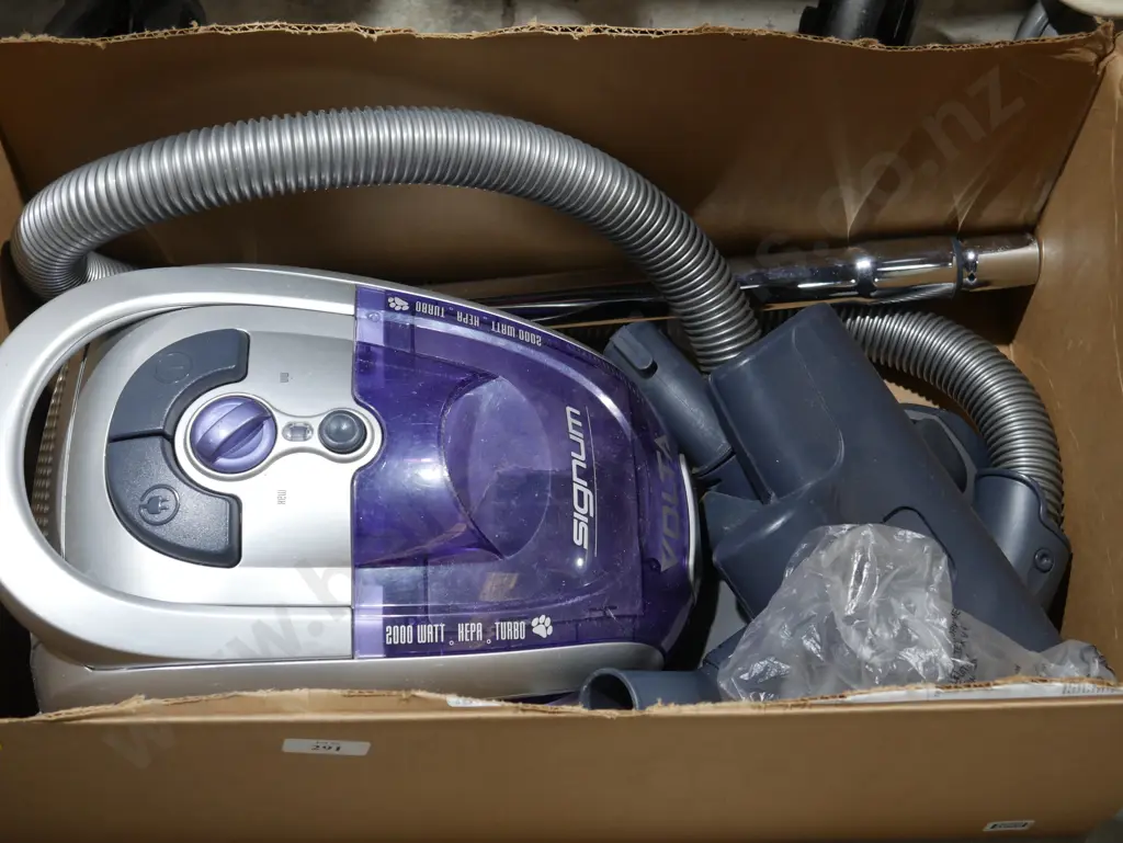 Vacuum cleaner Image 1++