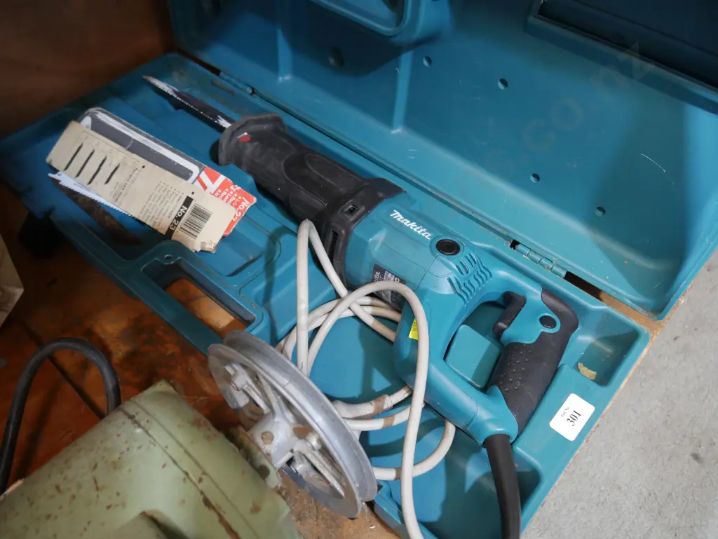 Makita reciprocating saw Image 1++