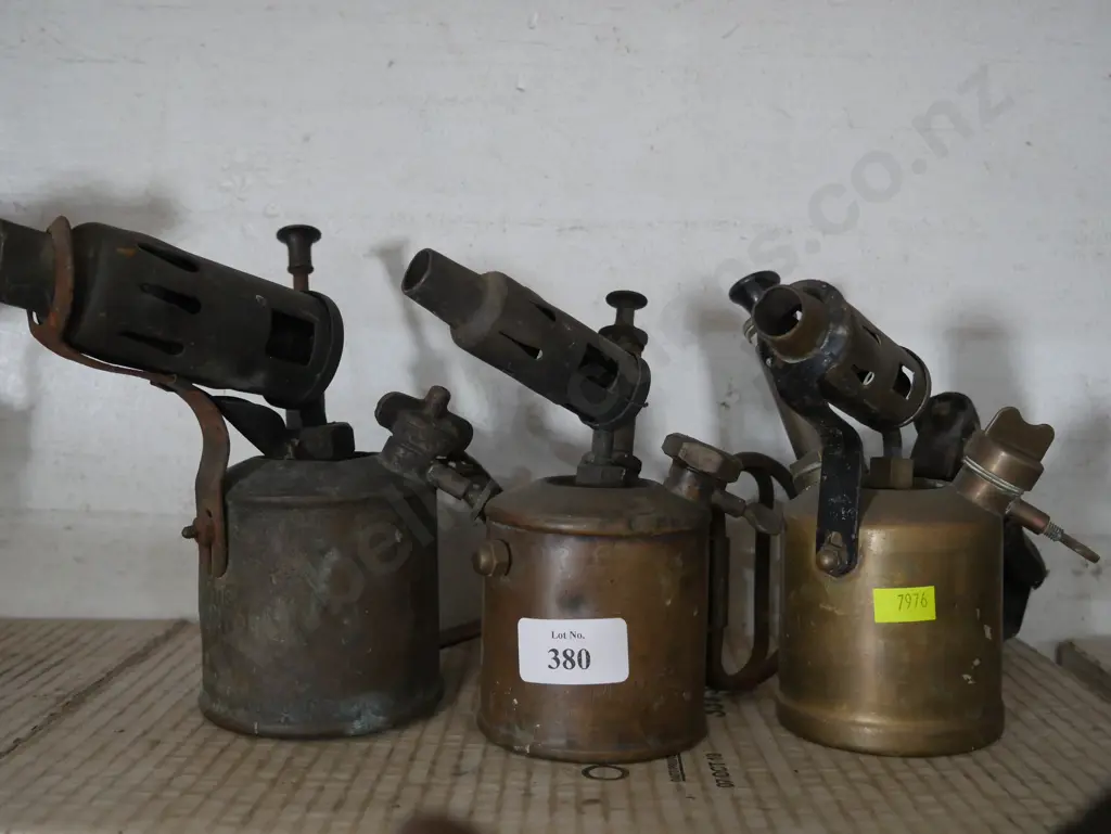 3 blow lamps Image 1++