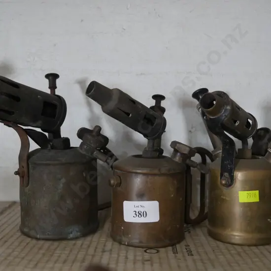 3 blow lamps