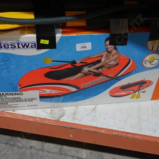 Inflatable boat