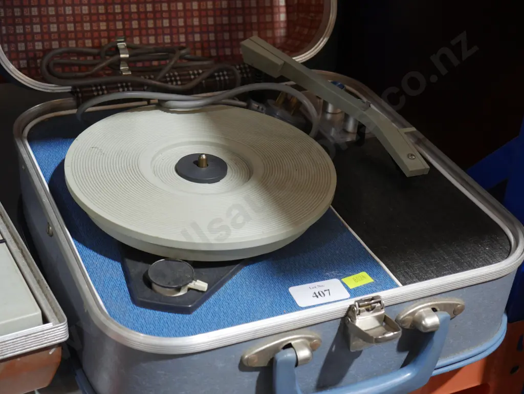 Poweray record player Image 1++
