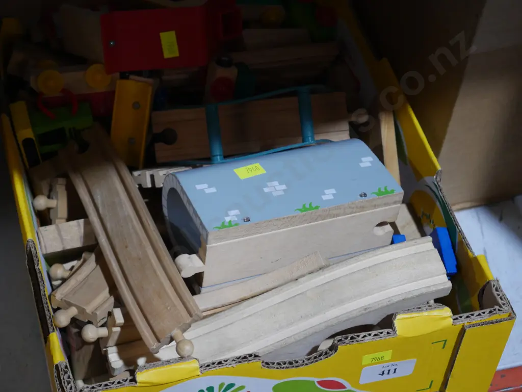 Wooden railway set Image 1++