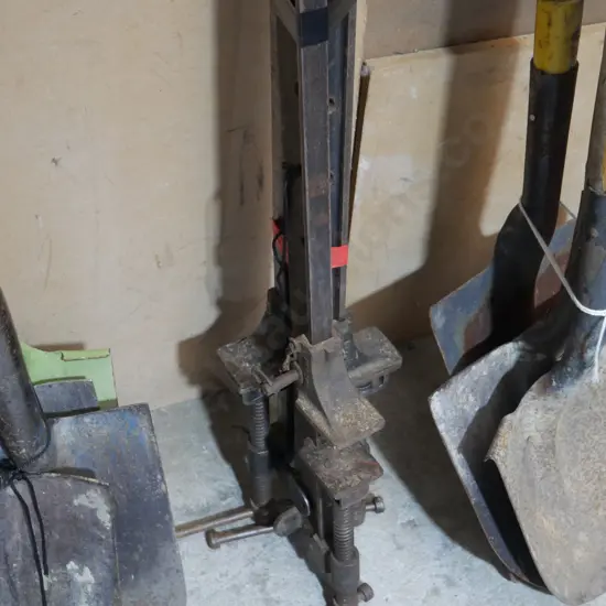 3 sash clamps