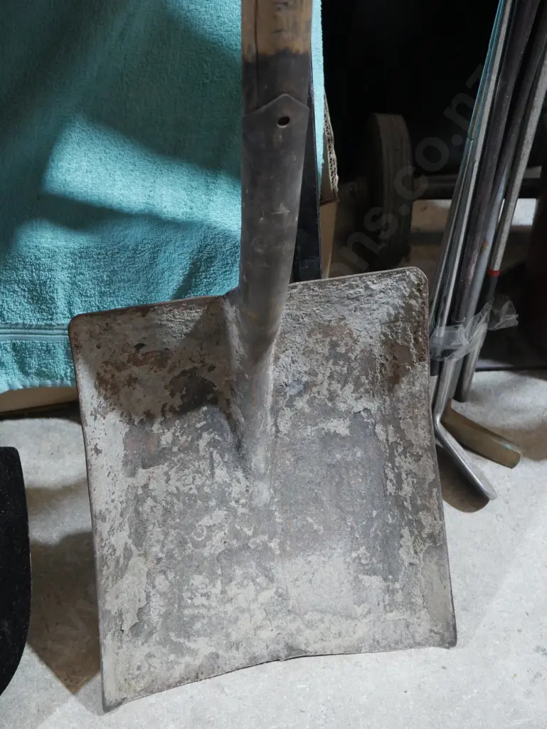 Shovel Image 1++